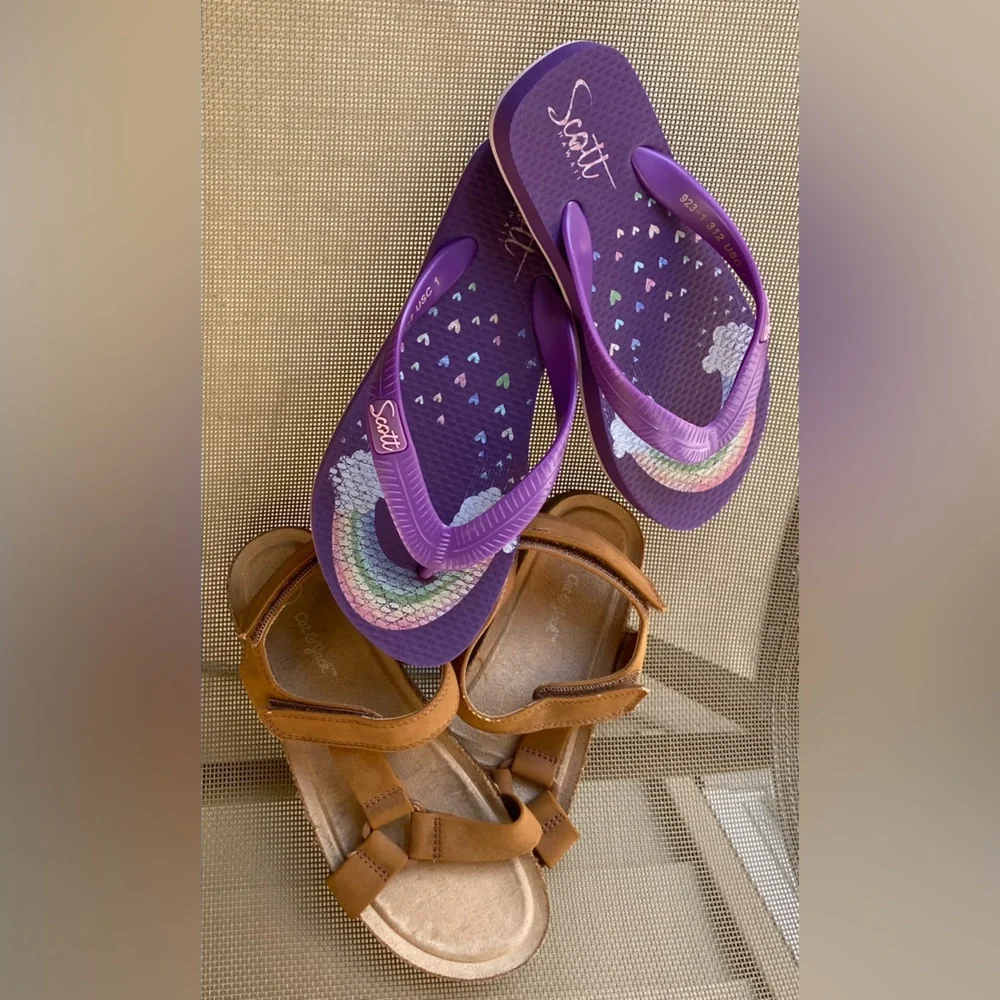 2pr. Gently Worn/Clean Sz-C/ 11-12 Cat& Jack Tan Sandals/Purple Scott Flip Flops